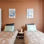 F3 Wabi-sabi Apartment *