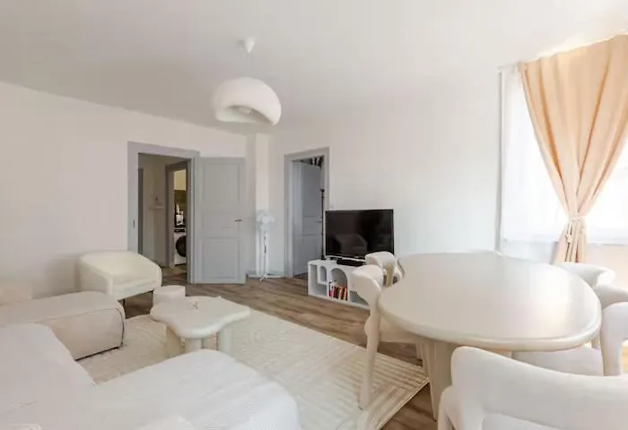 F3 Wabi-sabi Apartmán *